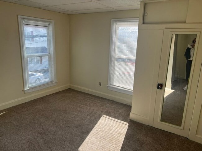 Building Photo - 127-129 N Catherine St