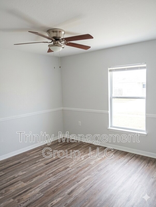 Building Photo - 53 Pecan Drive Pass