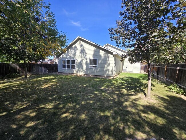 Building Photo - 9083 W Dalton Pl