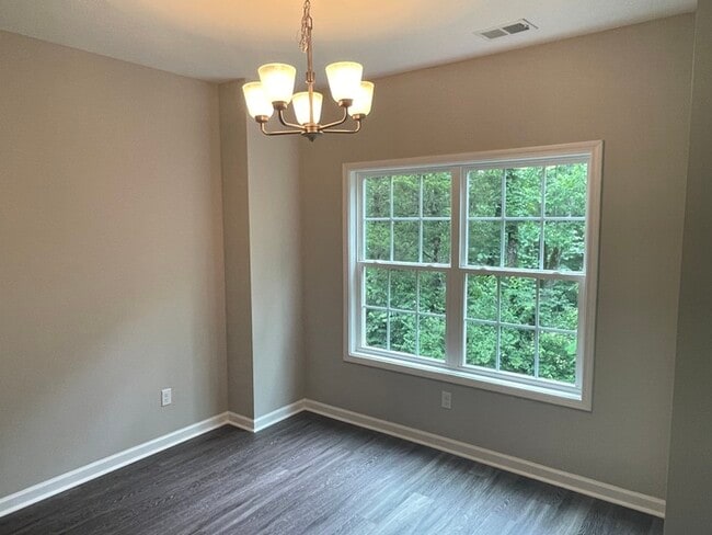 Building Photo - Antioch 3 bedroom townhome w/ 1 car garage!