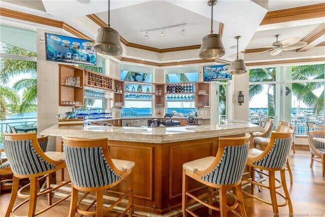 Building Photo - 715 NW Flagler Ave