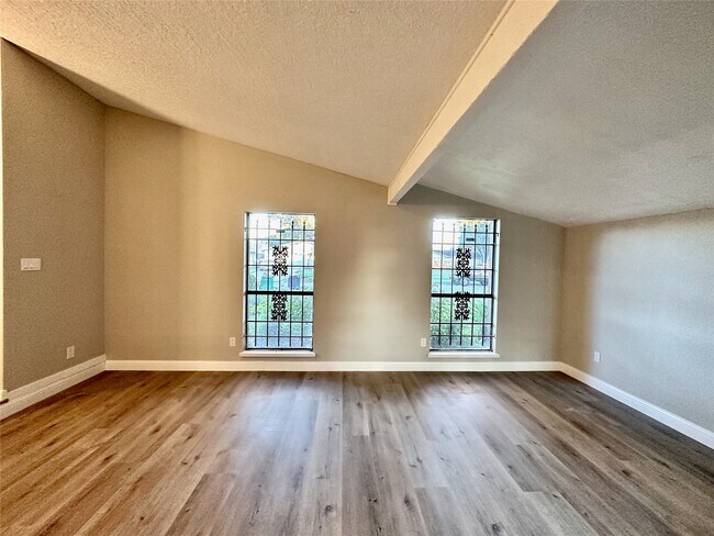 Building Photo - 5651 Condon Ln