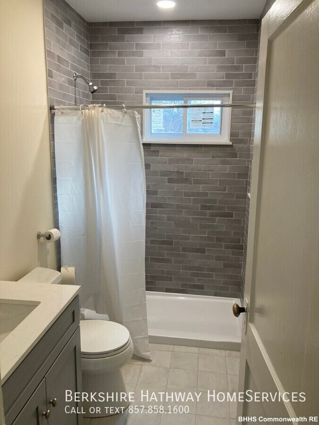 Building Photo - 36 Park Ave