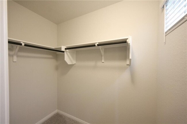 Building Photo - 1732 Fountain Bridge Dr