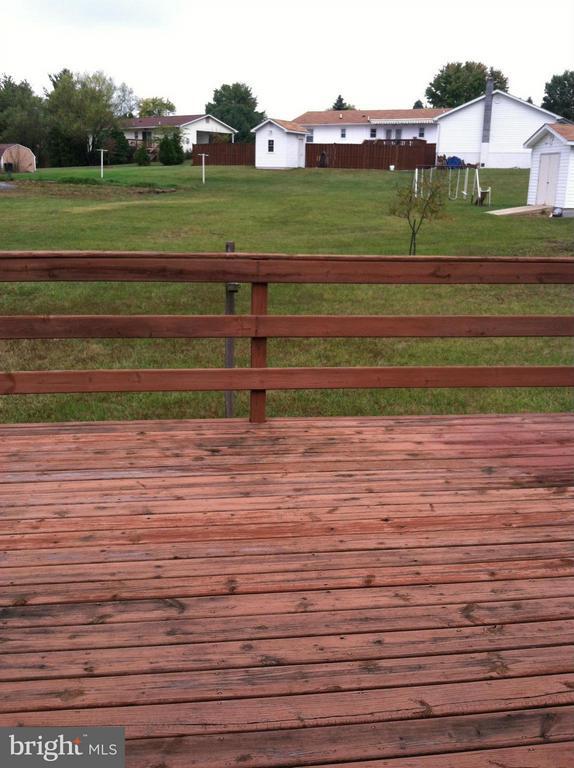 Building Photo - 209 Lakeside Dr