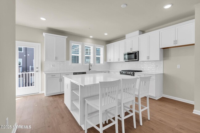 Building Photo - 75 Driftwood Cir