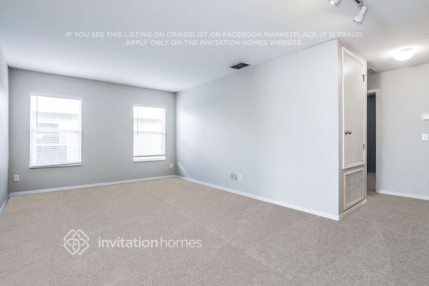 Building Photo - 17548 Queensland St