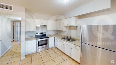 Building Photo - 9011 S 8th Pl