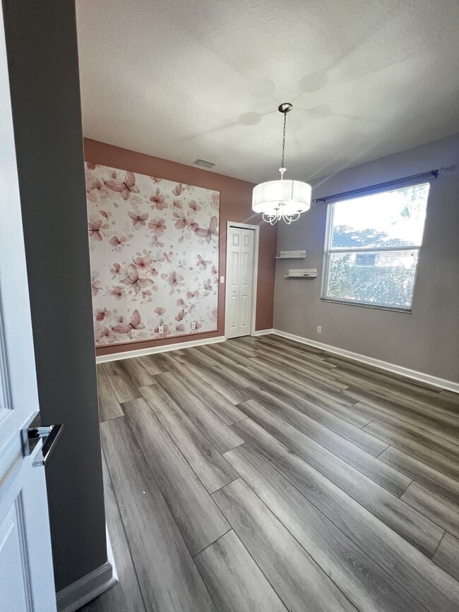 Building Photo - 14120 Reflection Lakes Dr