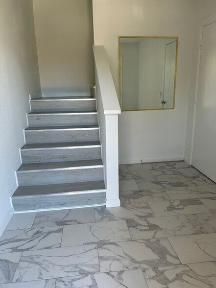 Building Photo - 2005 McMullen Ave