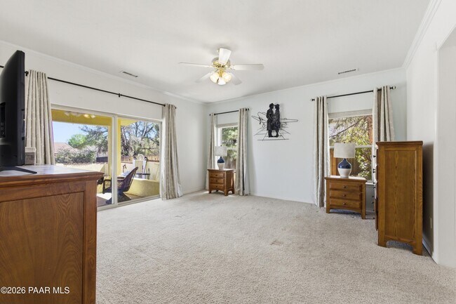 Building Photo - 5775 Goldenrod Way