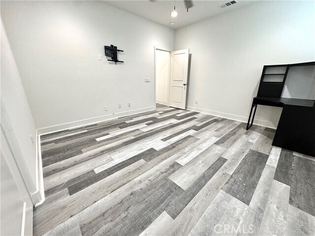 Building Photo - 920 Spadra Ave