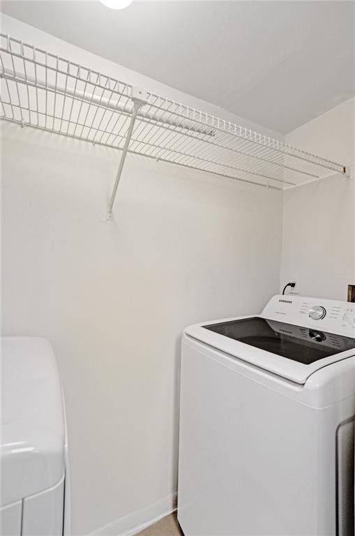 Building Photo - 9901 Westview Dr