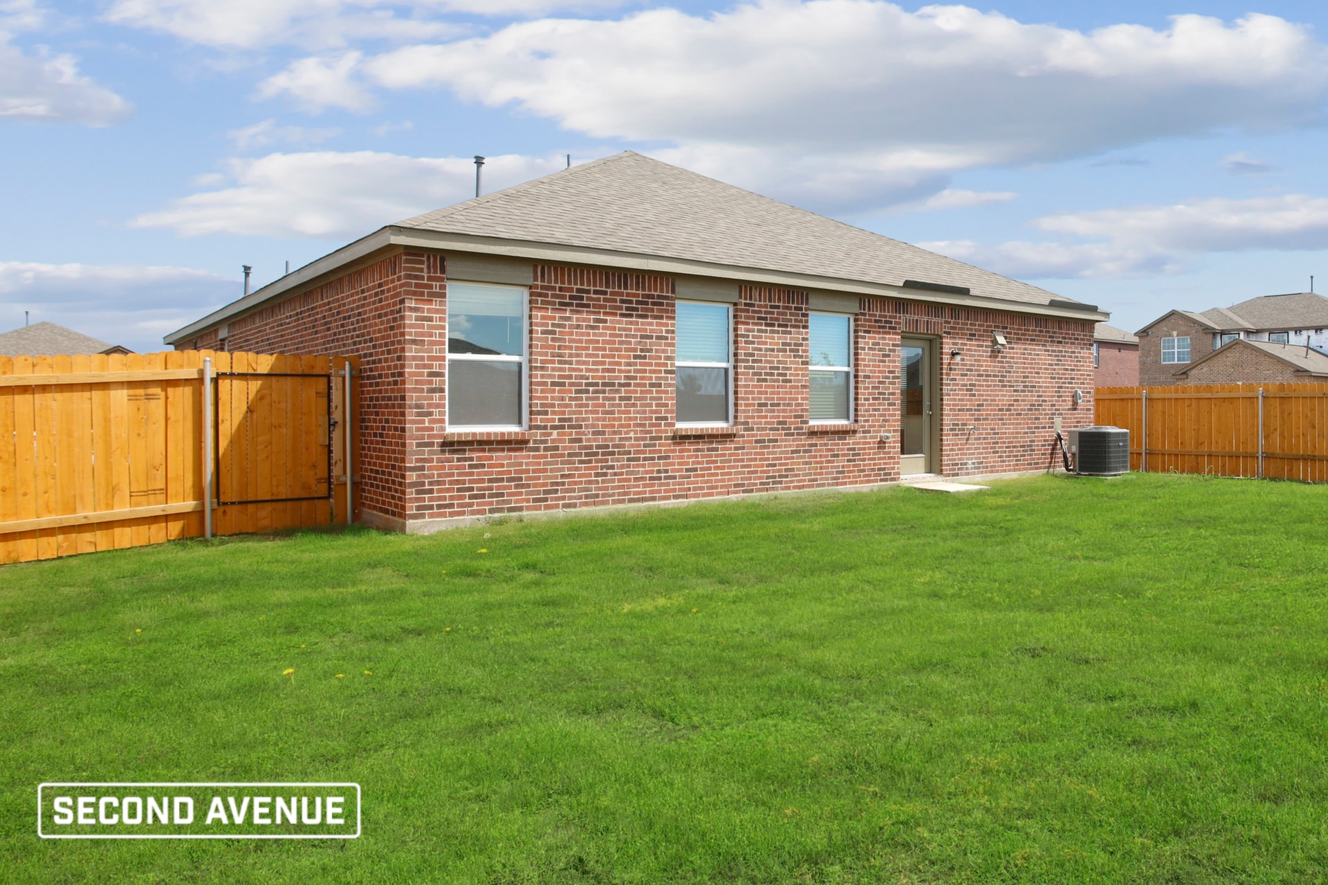 Building Photo - 2005 Erlinda Dr