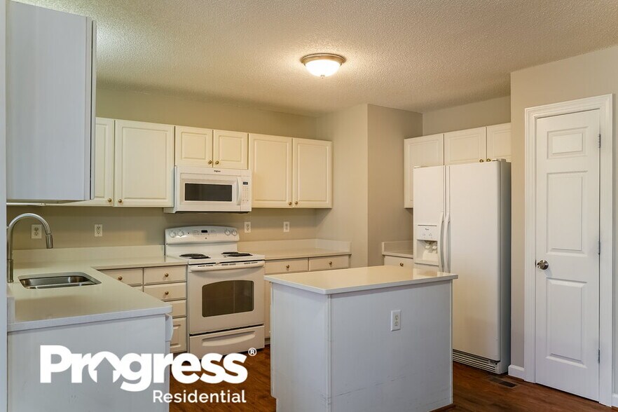 Building Photo - 602 Coventry Dr