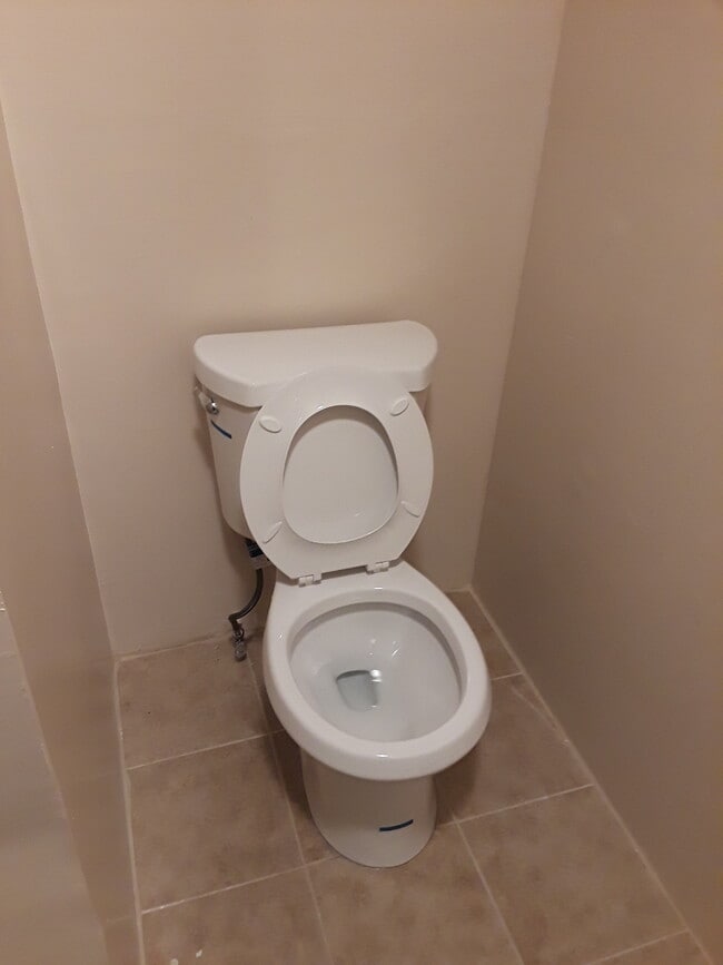 Building Photo - 5443 11th Ave