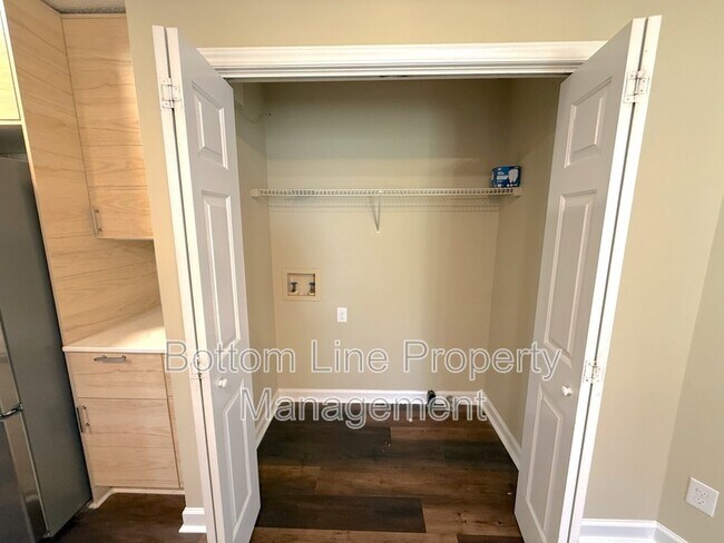 Building Photo - 6401 Currywood Pl