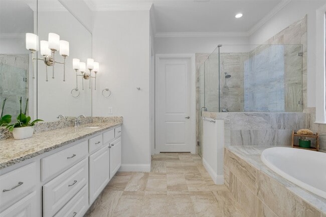 Building Photo - 14104 Cross Oaks Pl