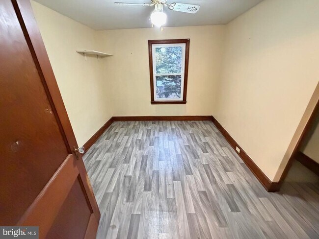 Building Photo - 316 Antietam Dr