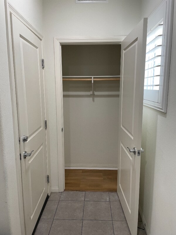 Building Photo - 335 N Fenimore Ave