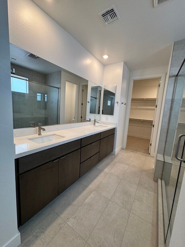 Building Photo - BRAND NEW HOME IN ALORAVITA IN PEORIA