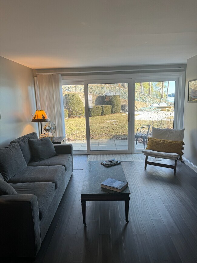 Building Photo - 23 Pleasant St