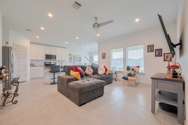 Building Photo - 28910 Yachting Pt Ct