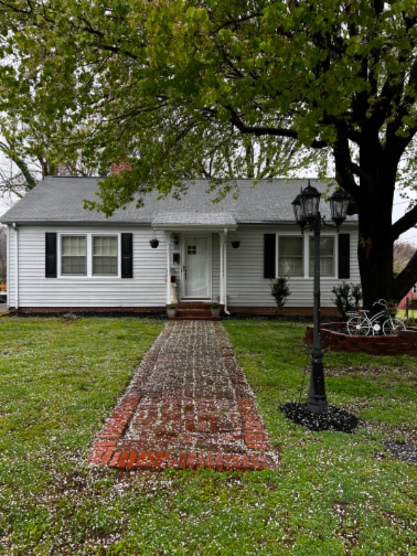 Building Photo - 111 N Charles St