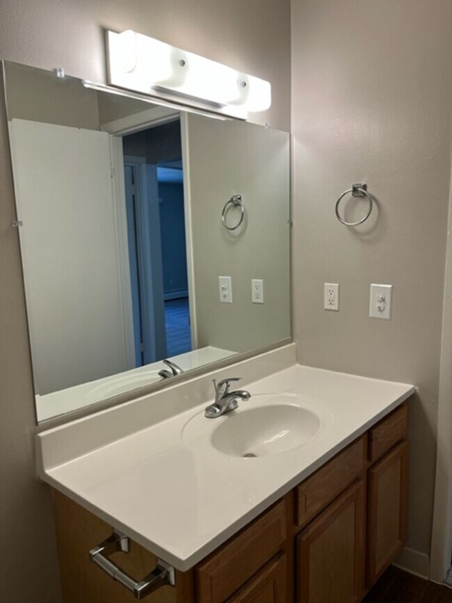 Building Photo - Charming 1 Bedroom/1 Bath near Downtown Ro...