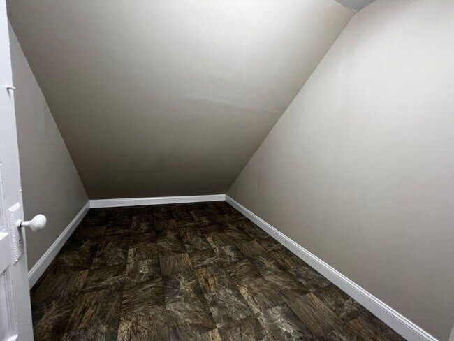 Building Photo - 20 Winslow Rd