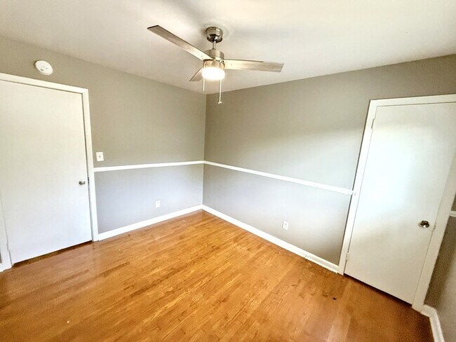 Building Photo - 5830 Walnut Grove Rd