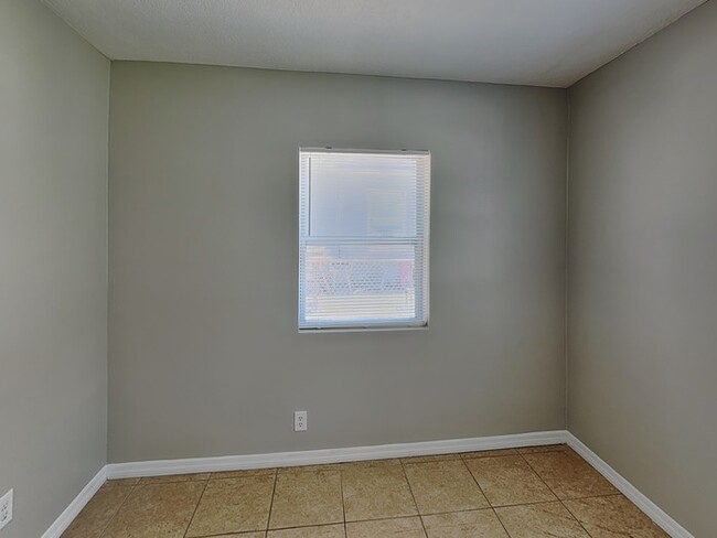 Building Photo - Great Home!