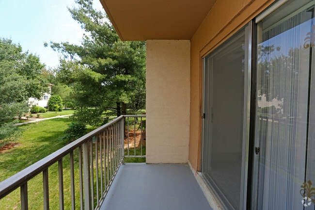 Balcony - Lynn Hill