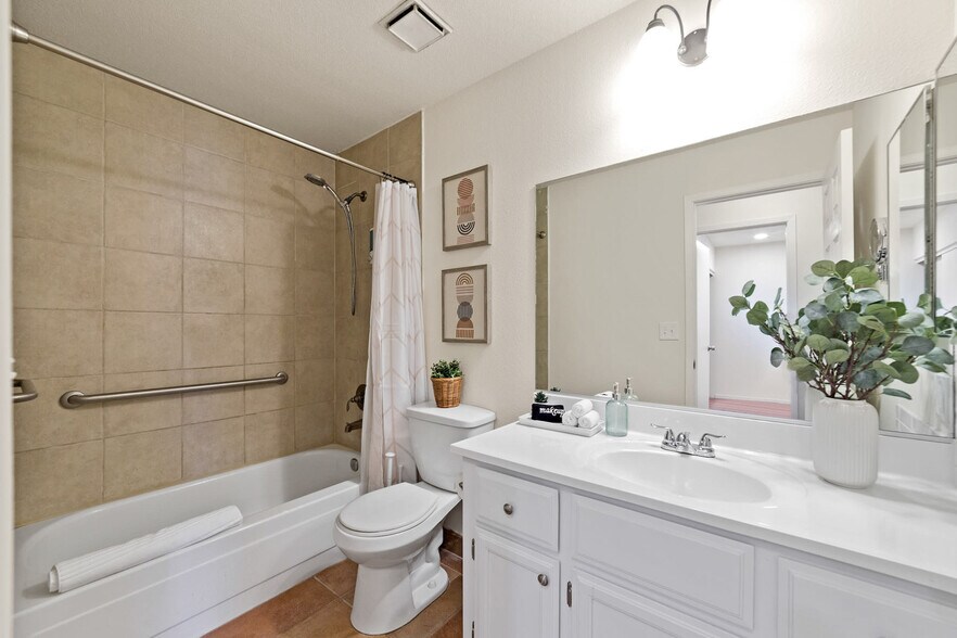 Building Photo - 5242 Sierra Highlands Ct