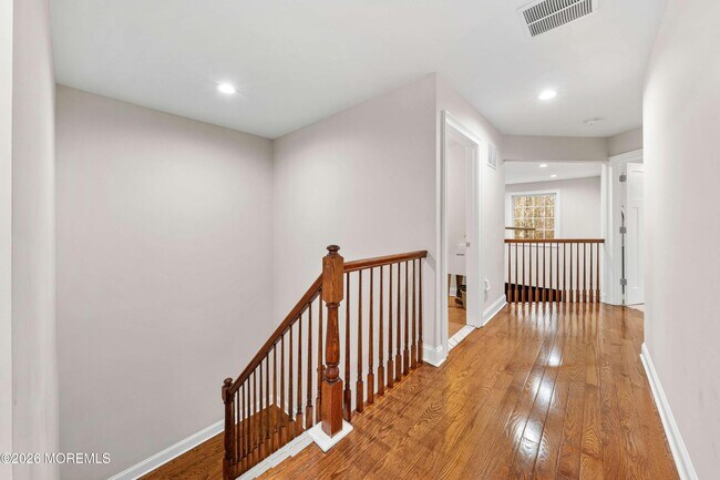 Building Photo - 2 Gonzalez Dr