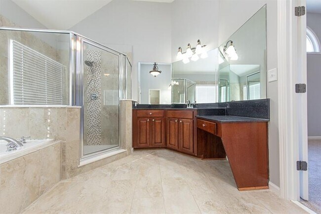 Building Photo - 1763 Crossvale Dr