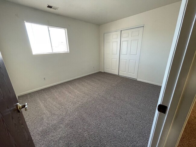 Building Photo - 2bed/1bath Condo in North Boulder!