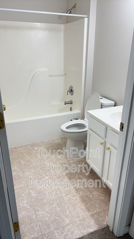 Building Photo - 8620 Grey Squirrel Ct
