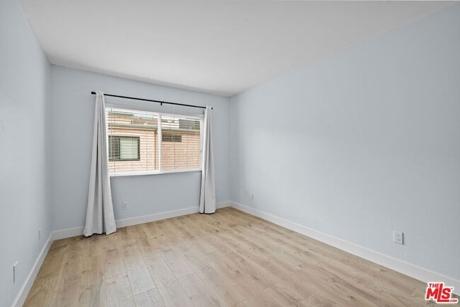 Building Photo - 7904 Topanga Canyon Blvd