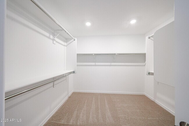 Building Photo - 14744 W Cottontail Ln