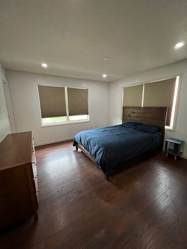 Building Photo - 151 Toftum Ln