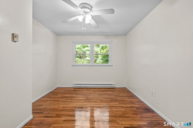 Building Photo - 675 Millville Ave