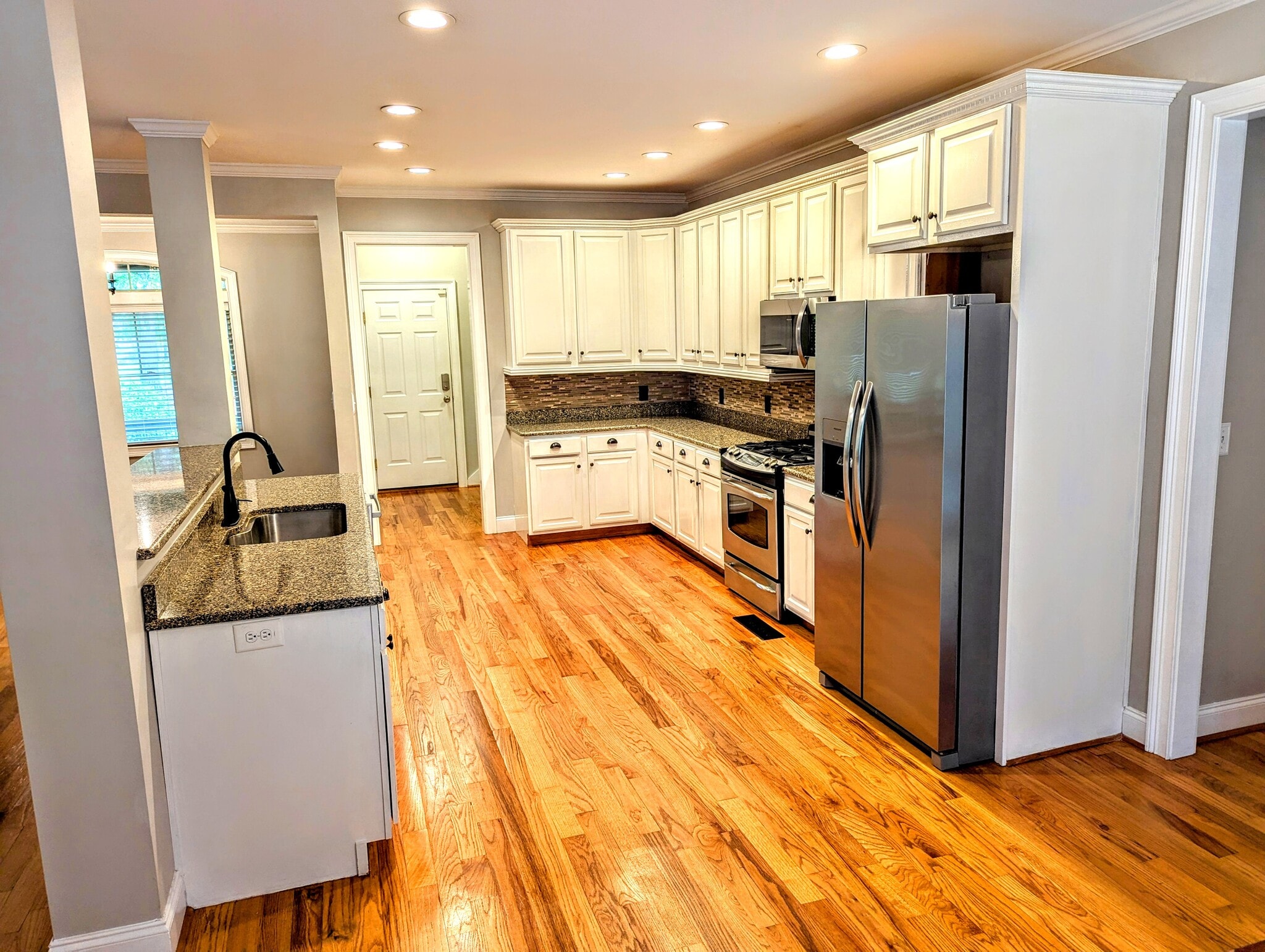 Building Photo - 291 Greystone Dr