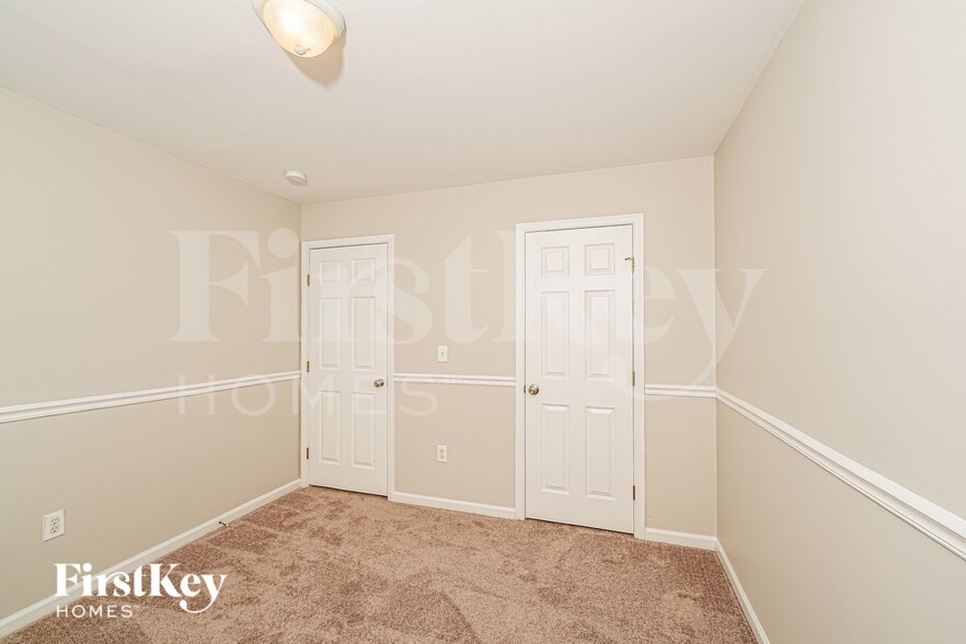 Building Photo - 1005 Daventry Way