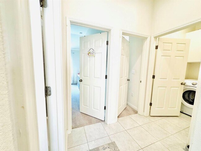 Building Photo - 12908 Cardinal Flower Dr