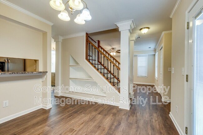 Building Photo - 1705 Granville Rd