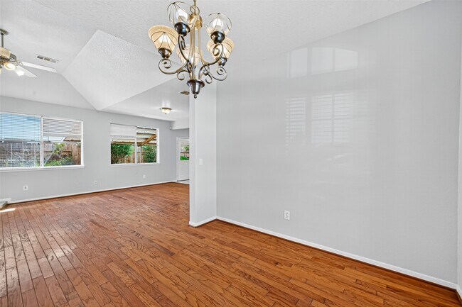 Building Photo - 2942 Blue Dawn Dr