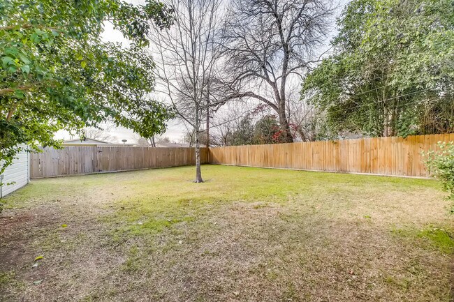 Building Photo - Charming 2 BR / 1 Bath in highly desirable Terrell Heights of San Antonio!