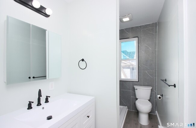 Building Photo - 75 Wilcox Ave