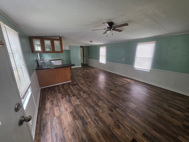 Building Photo - 1120 Angela Pl